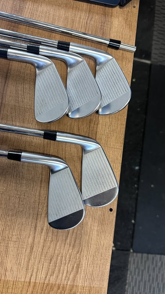 Srixon ZX7 Irons MKII 5-9 Nippon 950 GH NEO Shafts