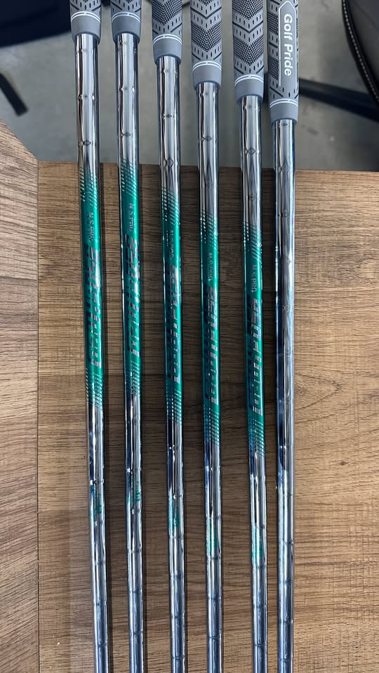 Srixon ZX7 Irons MKII 5-9 Nippon 950 GH NEO Shafts