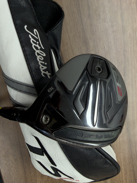 Titleist TSi2 5 Wood 18 Deg UST Attas 3 6s shaft