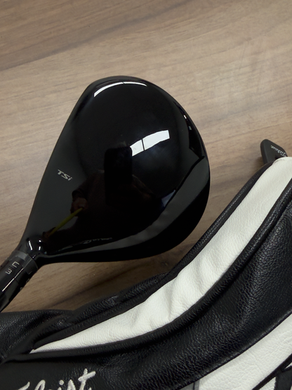 Titleist TSi2 5 Wood 18 Deg UST Attas 3 6s shaft